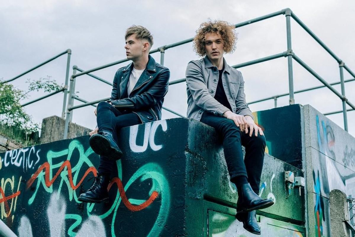 Британський поп-дует Seafret випустив новий альбом Британський поп-дует Seafret випустив новий альбом