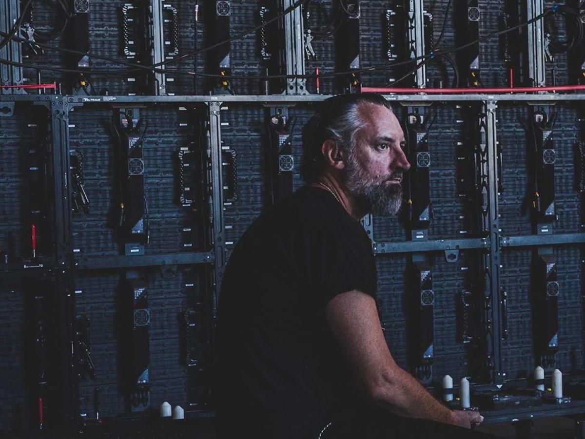 Fink анонсировал новый акустический альбом и выпустил первую песню с него – слушать Fink анонсировал новый акустический альбом и выпустил первую песню с него – слушать