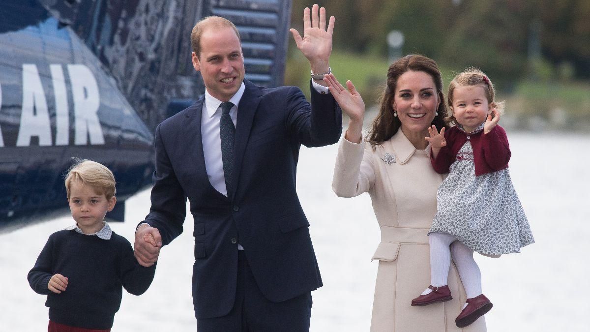 Королевская семья трогательно поздравила с Днем матери: архивные фото
