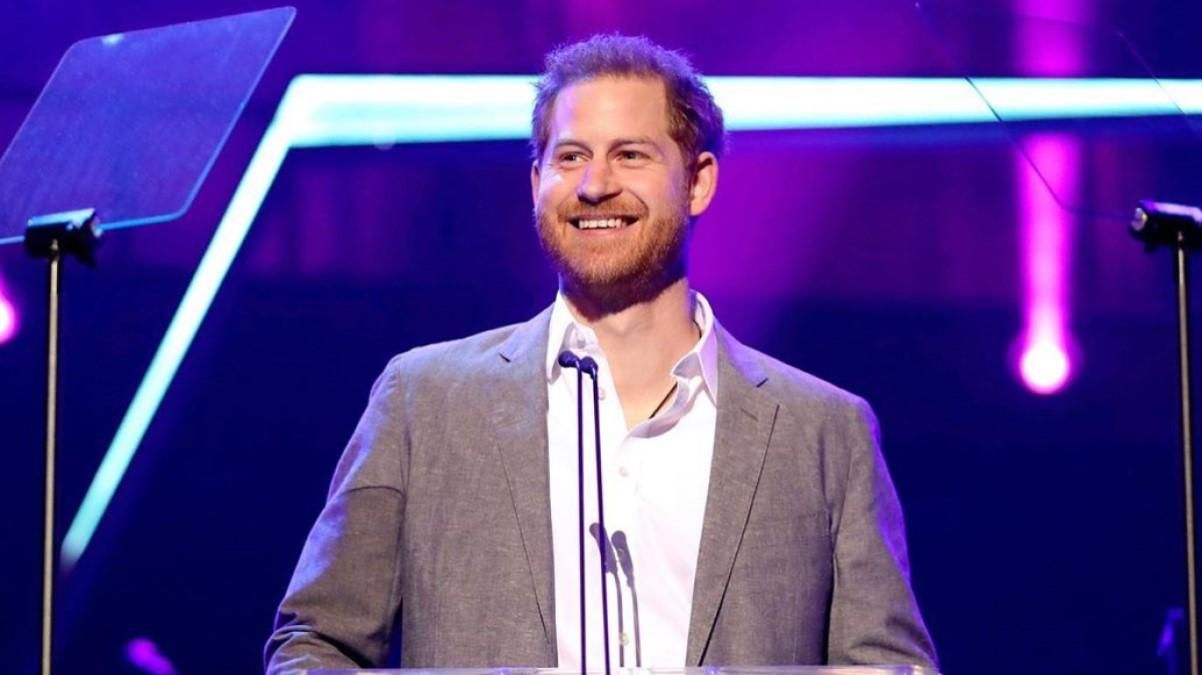 Принц Гарри встретился с бывшей девушкой перед возвращением в Канаду, – СМИ Принц Гарри встретился с бывшей девушкой перед возвращением в Канаду, – СМИ