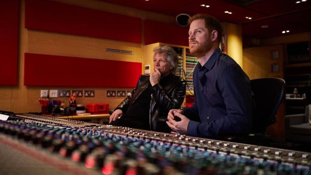 Принц Гаррі та Бон Джові випустили пісню Unbroken для Ігор нескорених Принц Гаррі та Бон Джові випустили пісню Unbroken для Ігор нескорених