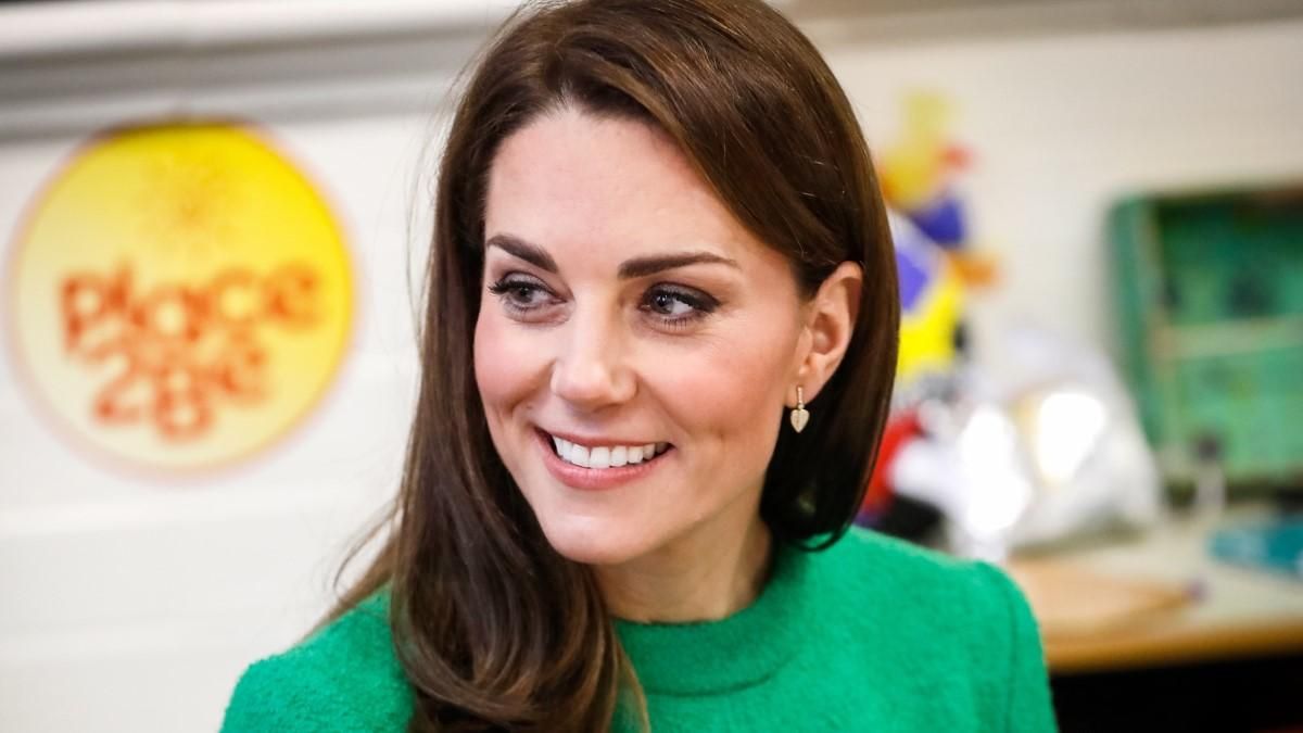 Які книги Кейт Міддлтон зберігає на робочому столі: несподівані дані Які книги Кейт Міддлтон зберігає на робочому столі: несподівані дані