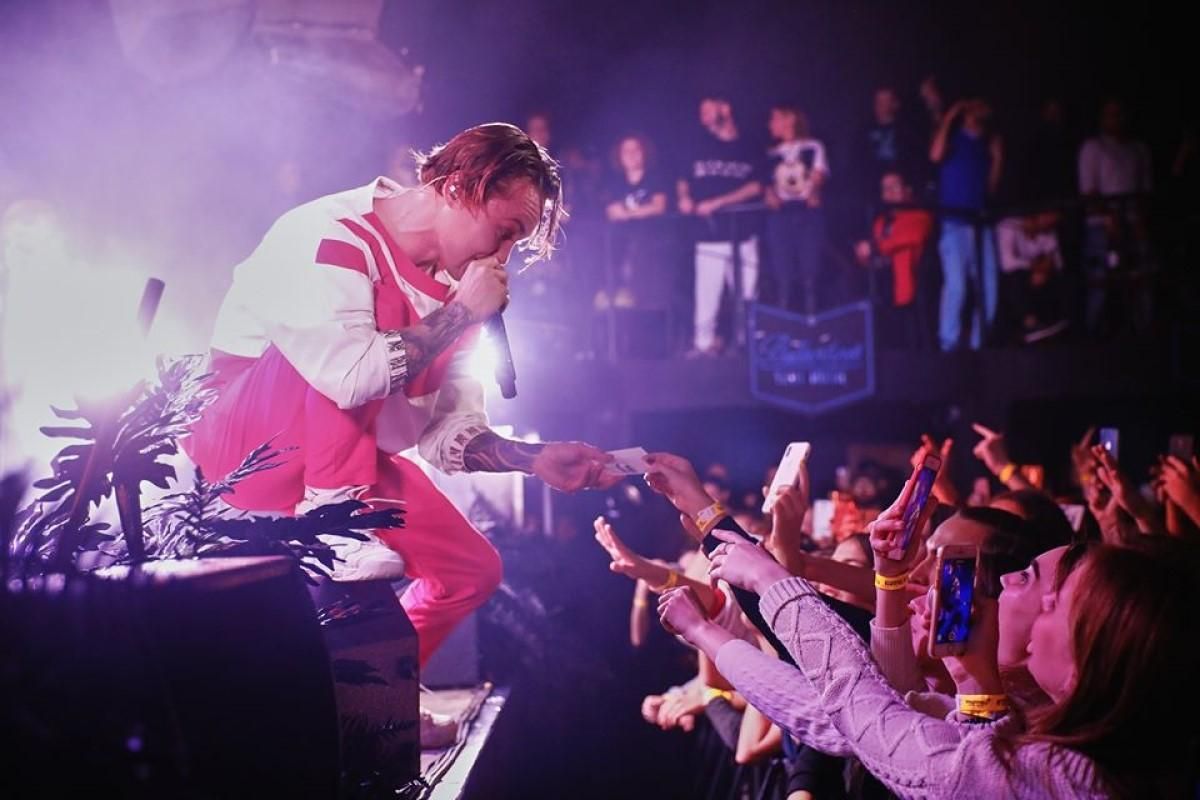 Артем Пивоваров та гурт TVORCHI візьмуть участь у марафоні онлайн-концертів Артем Пивоваров та гурт TVORCHI візьмуть участь у марафоні онлайн-концертів