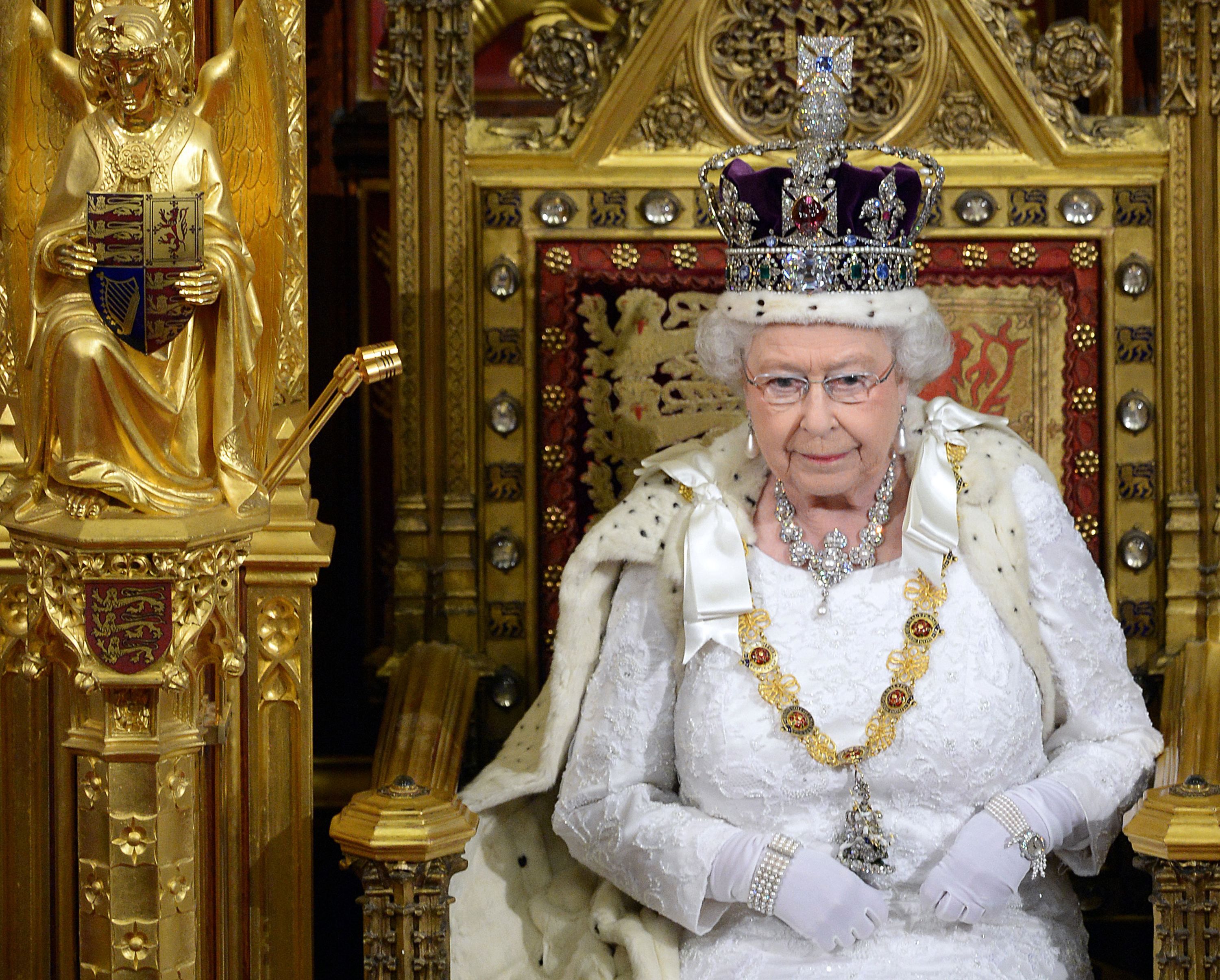 Елизавета II празднует день рождения: светлые и темные страницы биографии королевы