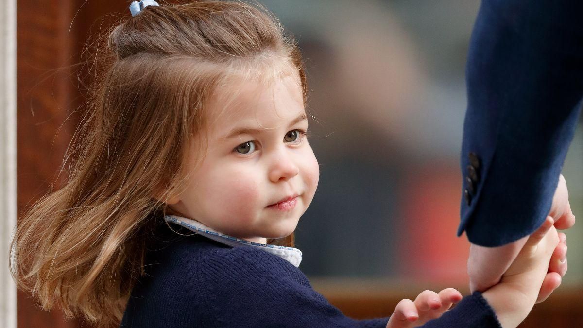 Принцессе Шарлотте исполняется 5 лет: новые фото дочери герцогов Кембриджских