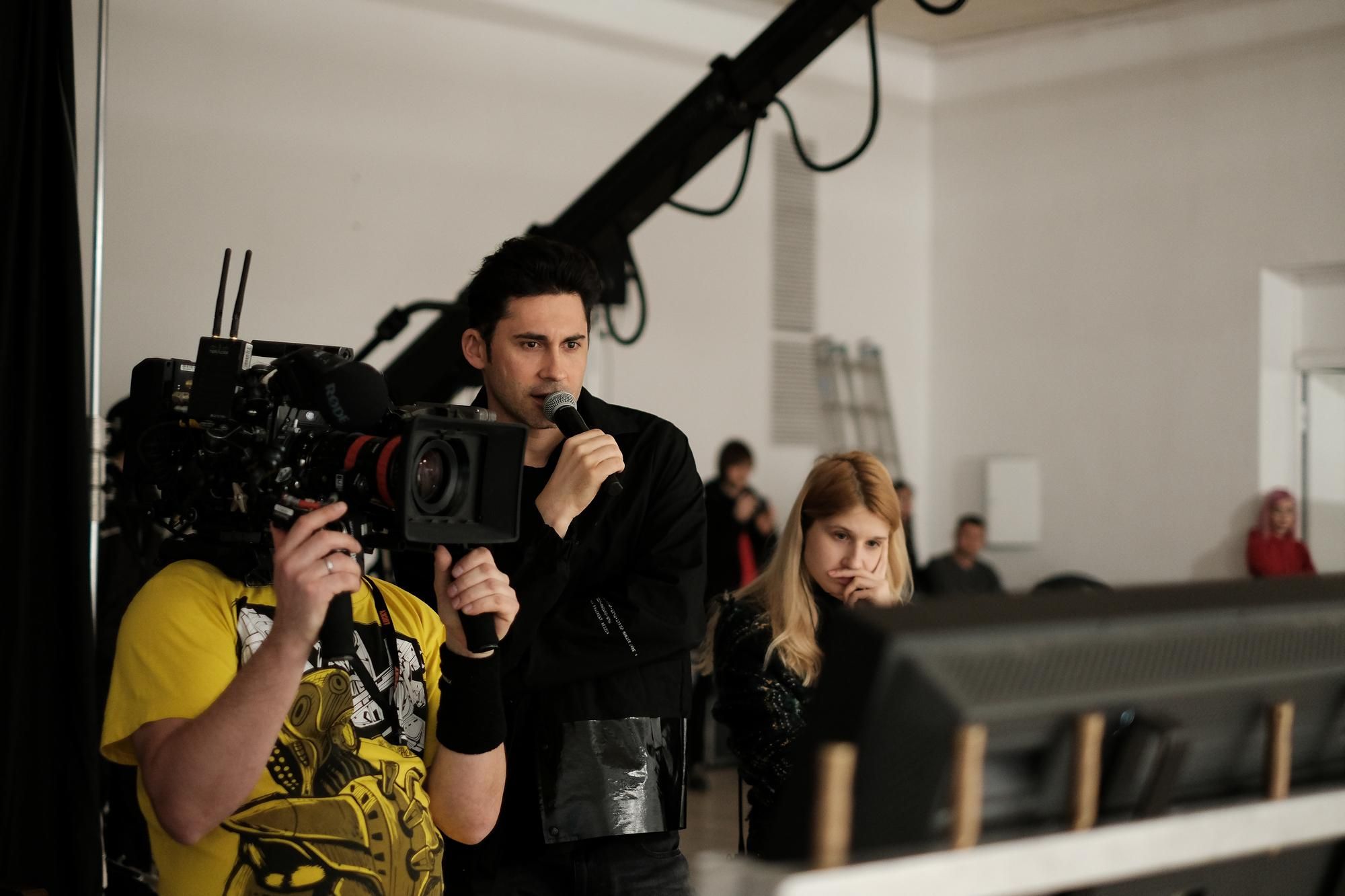 Дан Балан змінив амплуа: артист став режисером свого кліпу з Оксаною Мухою Дан Балан змінив амплуа: артист став режисером свого кліпу з Оксаною Мухою