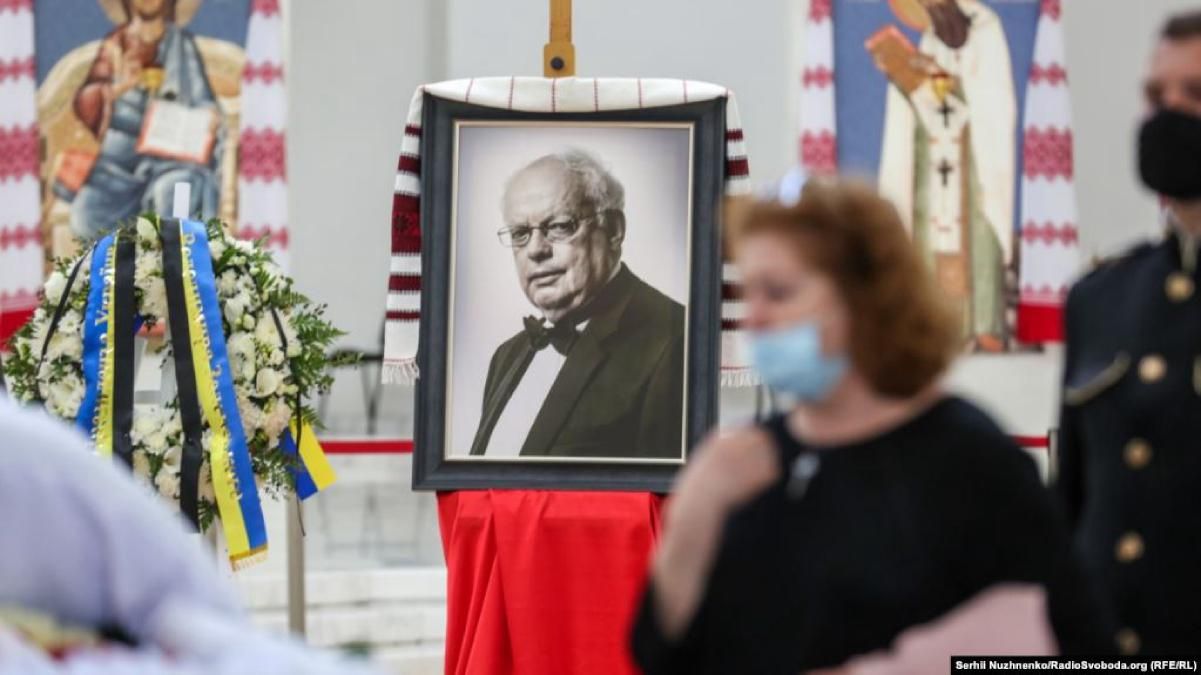 Прощание с Мирославом Скориком в Киеве 3 июня 2020 - фото Прощание с Мирославом Скориком в Киеве 3 июня 2020 - фото