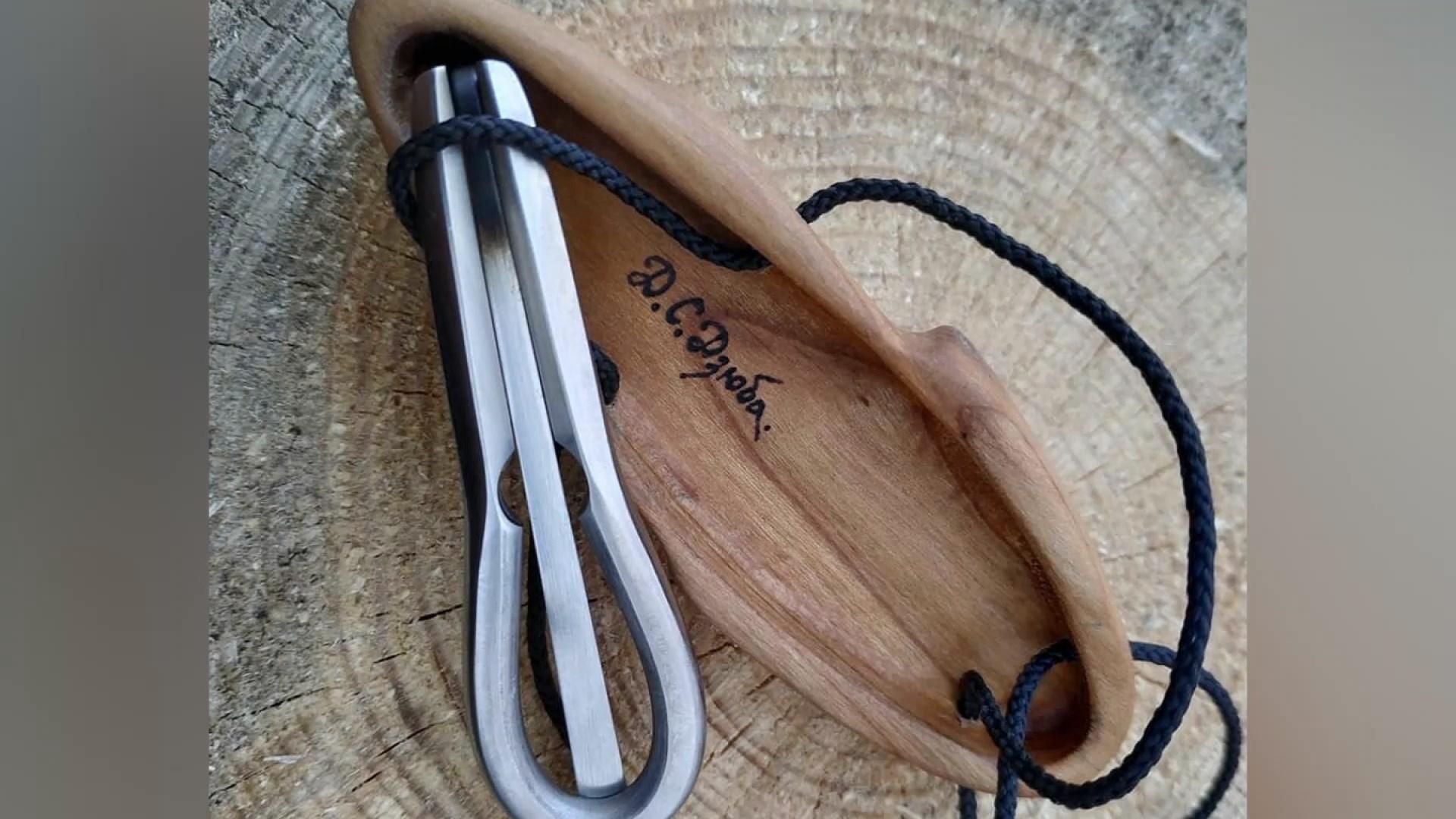 Ветеран АТО продает по всему миру уникальные дрымбы: что это такое Ветеран АТО продает по всему миру уникальные дрымбы: что это такое