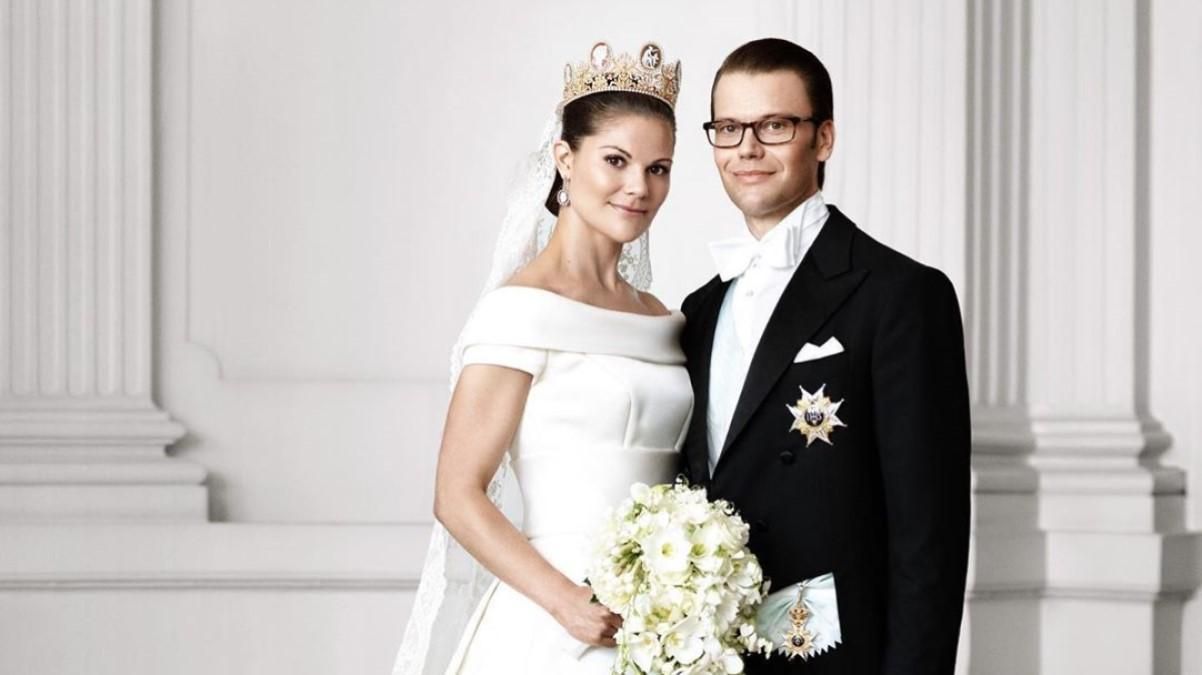 Принцесса Швеции показала новые фото со своей роскошной свадьбы
