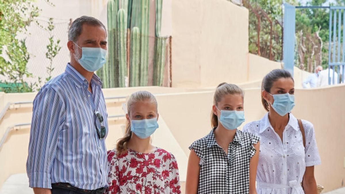 Королівська бездоганність: Летиція продемонструвала стильний літній образ Королівська бездоганність: Летиція продемонструвала стильний літній образ