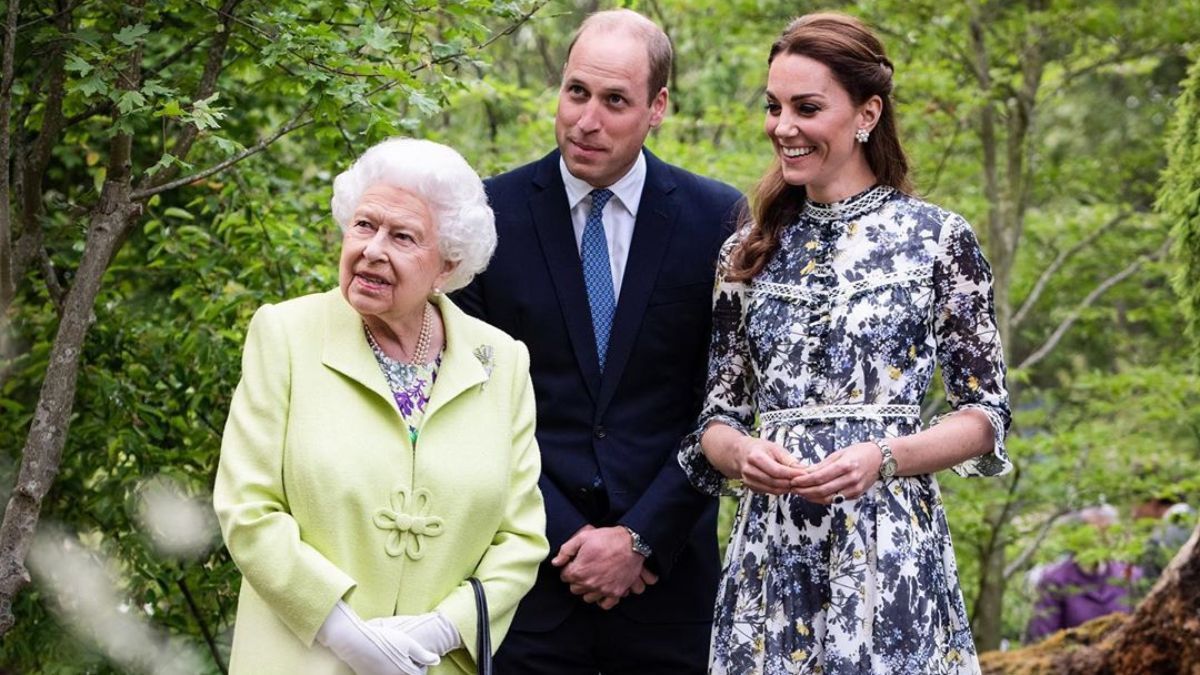 Идеальные наследники престола: Елизавета II довольна деятельностью герцогов Кембриджских Идеальные наследники престола: Елизавета II довольна деятельностью герцогов Кембриджских