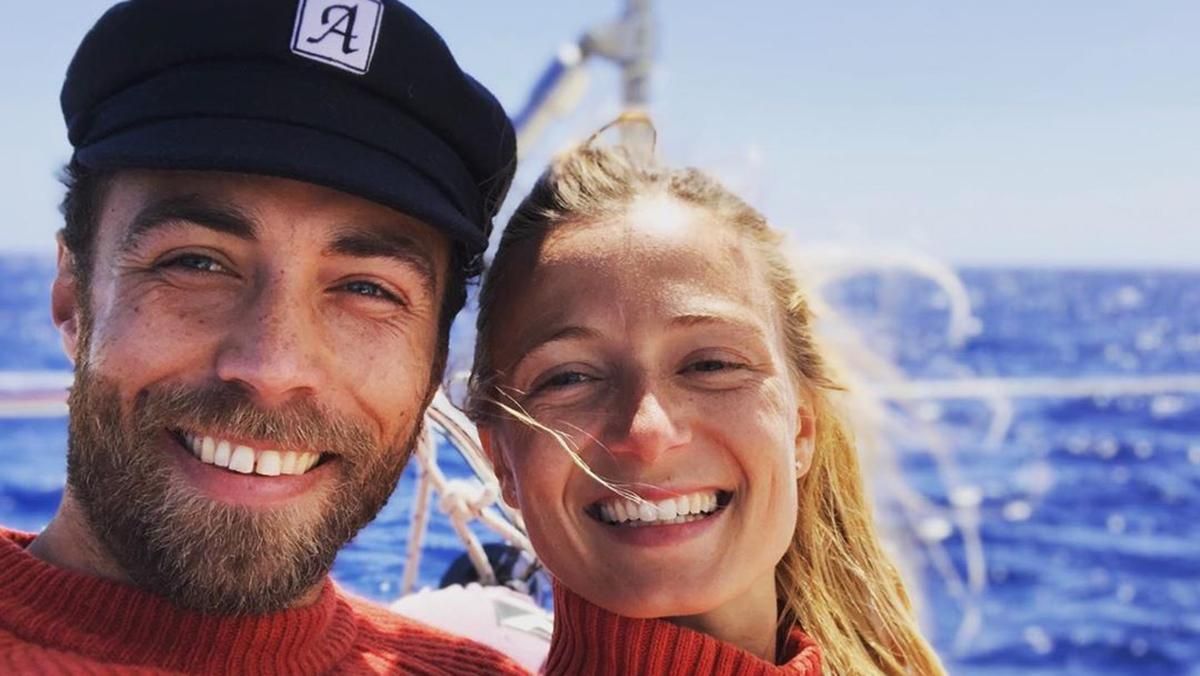 Брат Кейт Міддлтон влаштував подорож до Італії з нареченою: милі фото на палубі корабля