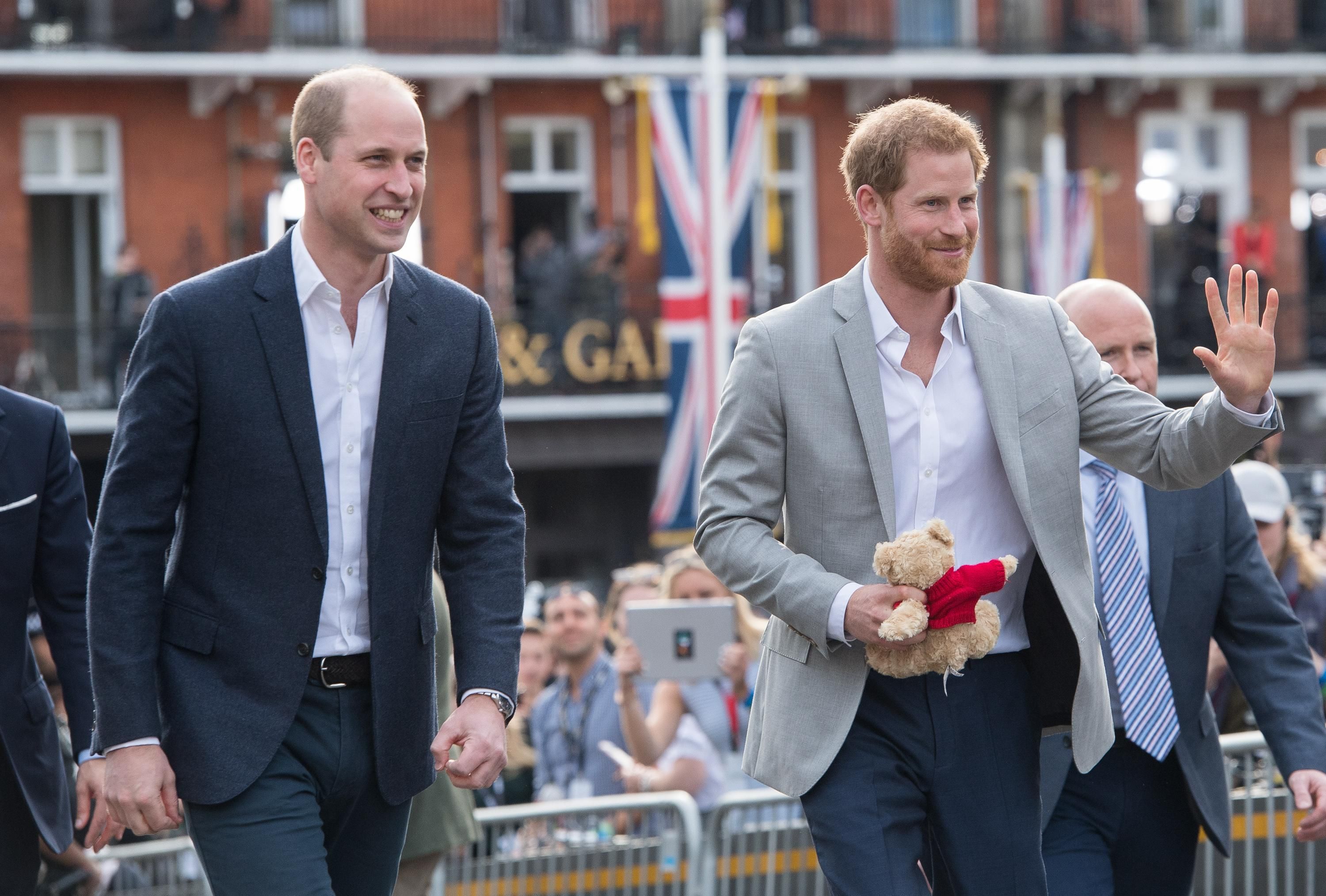 Несмотря на отделение от семьи: как монархи поздравили принца Гарри с 36-летием