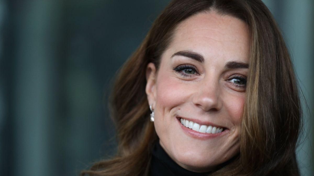 У чорному вбранні: Кейт Міддлтон замилувала вишуканим образом – відео У чорному вбранні: Кейт Міддлтон замилувала вишуканим образом – відео