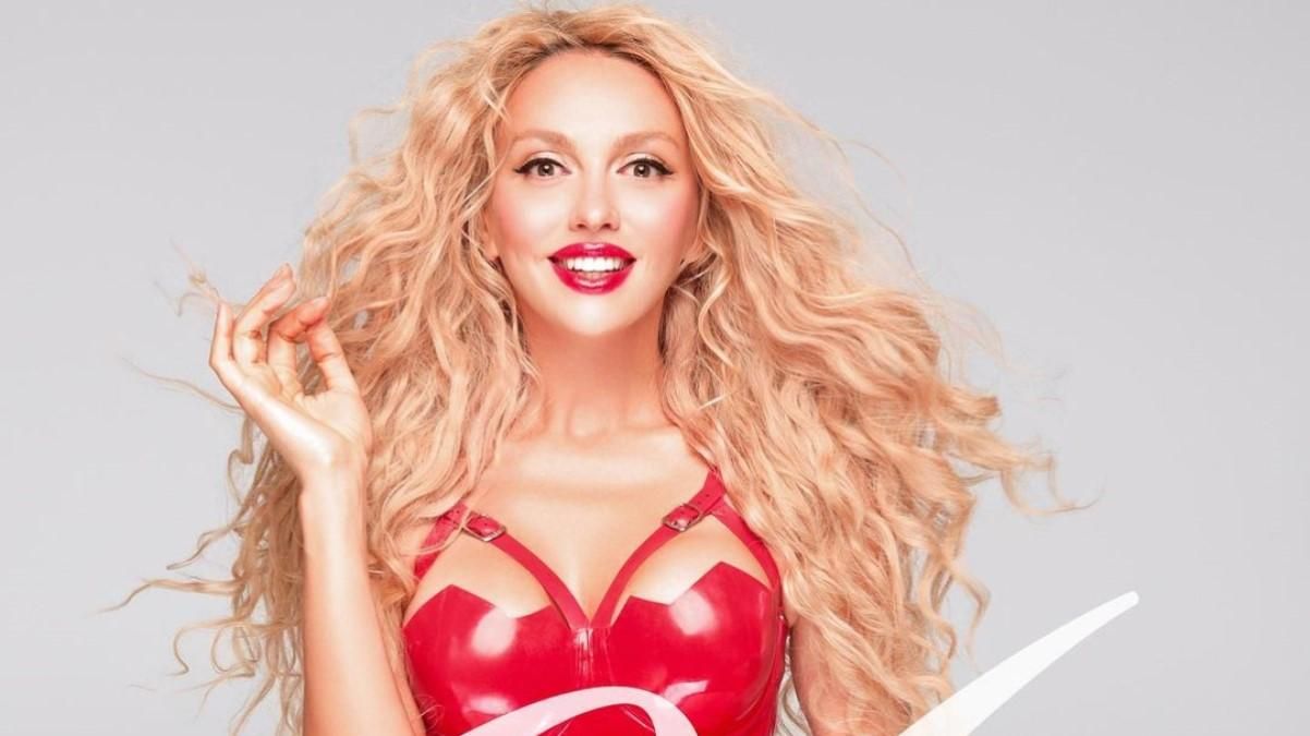 Оля Полякова выступила на PaRUS с Киркоровым Оля Полякова выступила на PaRUS с Киркоровым