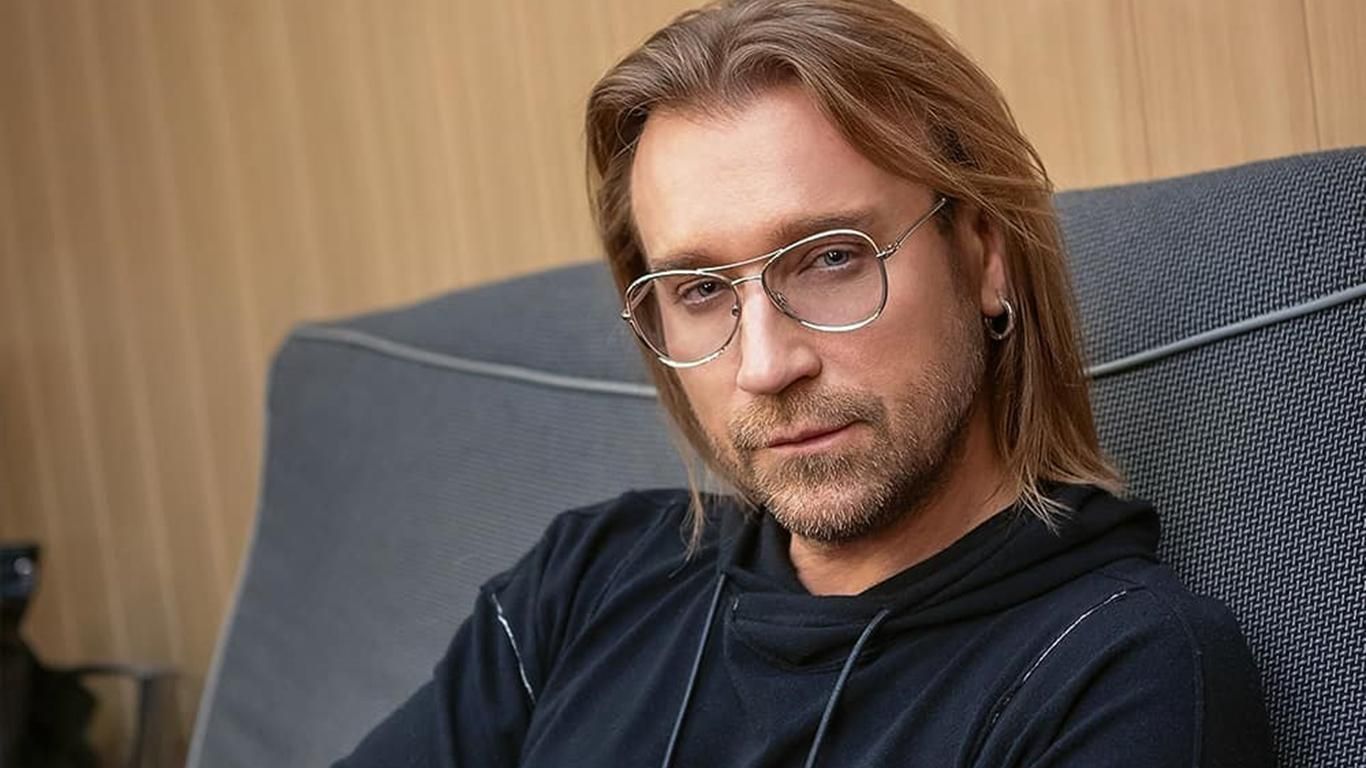 Олег Винник стал самым высокооплачиваемым артистом в Украине Олег Винник стал самым высокооплачиваемым артистом в Украине