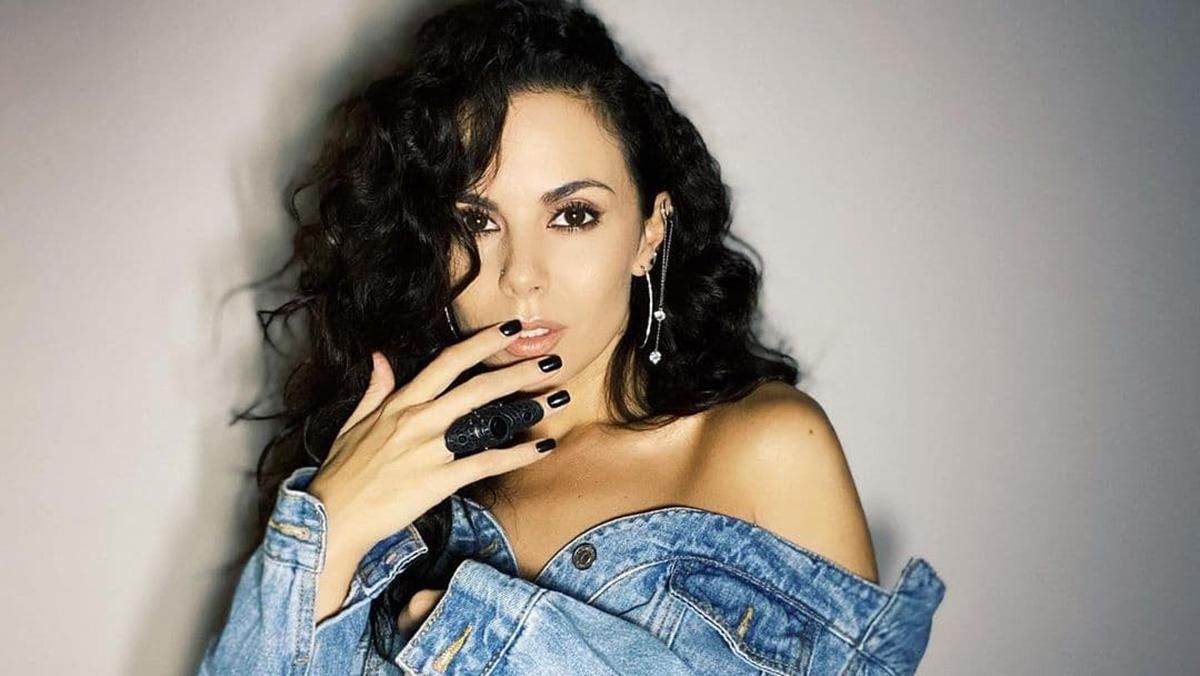 Настя Каменских презентовала клип на новую песню Vibe Настя Каменских презентовала клип на новую песню Vibe