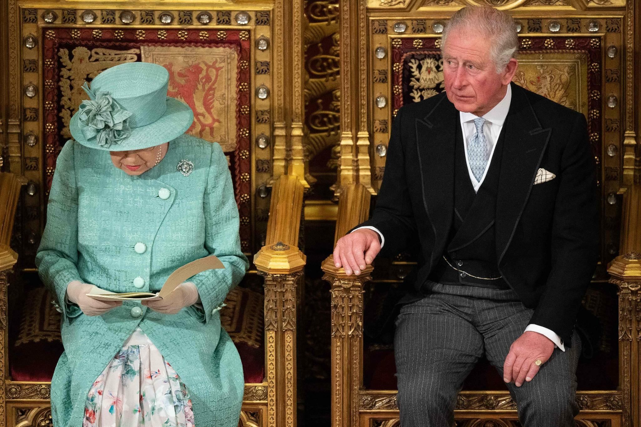 Свій підхід, складне навчання та булінг: освіта британських монархів