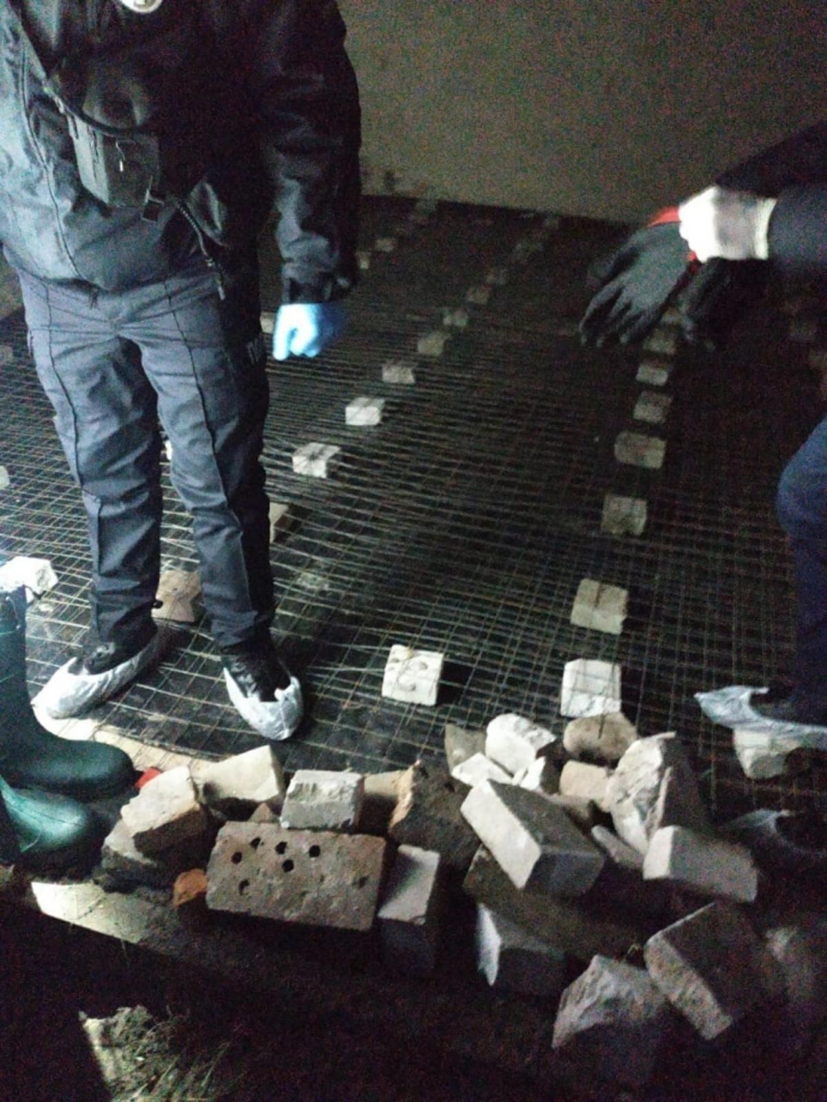 Поліція затримала підозрюваних у вбивстві музиканта Дерев'янка: фото Поліція затримала підозрюваних у вбивстві музиканта Дерев'янка: фото