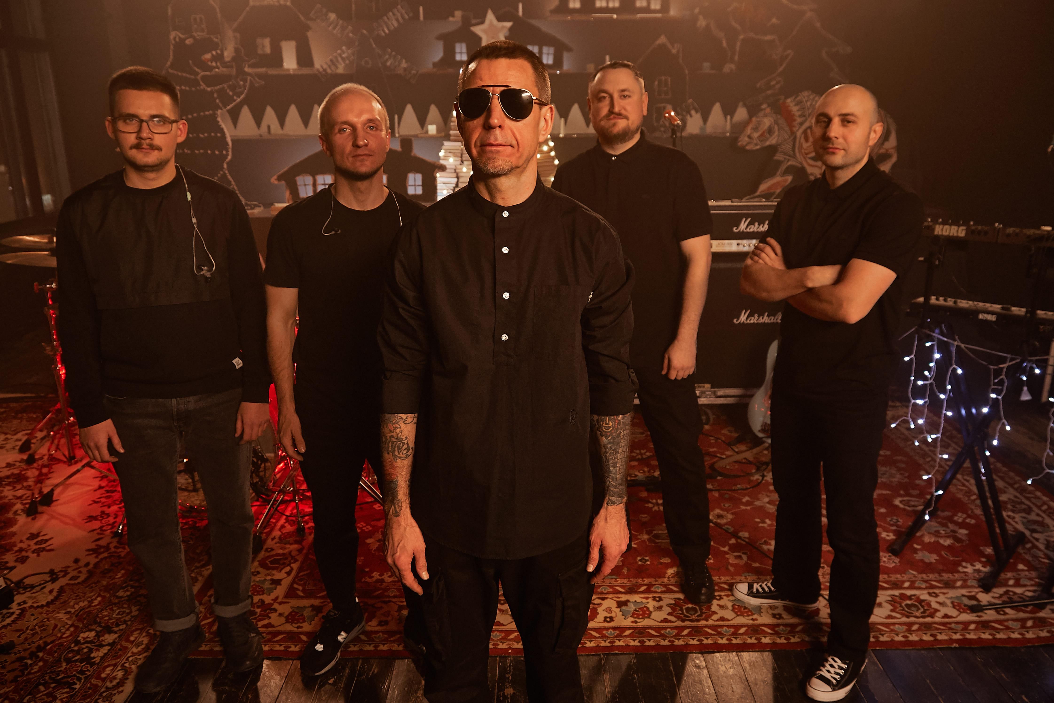 Сергей Михалок и DREZDEN представили клип BARRIKADO: как ответ на события в Беларуси Сергей Михалок и DREZDEN представили клип BARRIKADO: как ответ на события в Беларуси