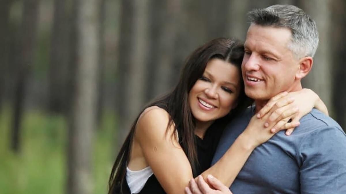 Руслана показала архивные фото с росписи в 25 годовщину брака Руслана показала архивные фото с росписи в 25 годовщину брака