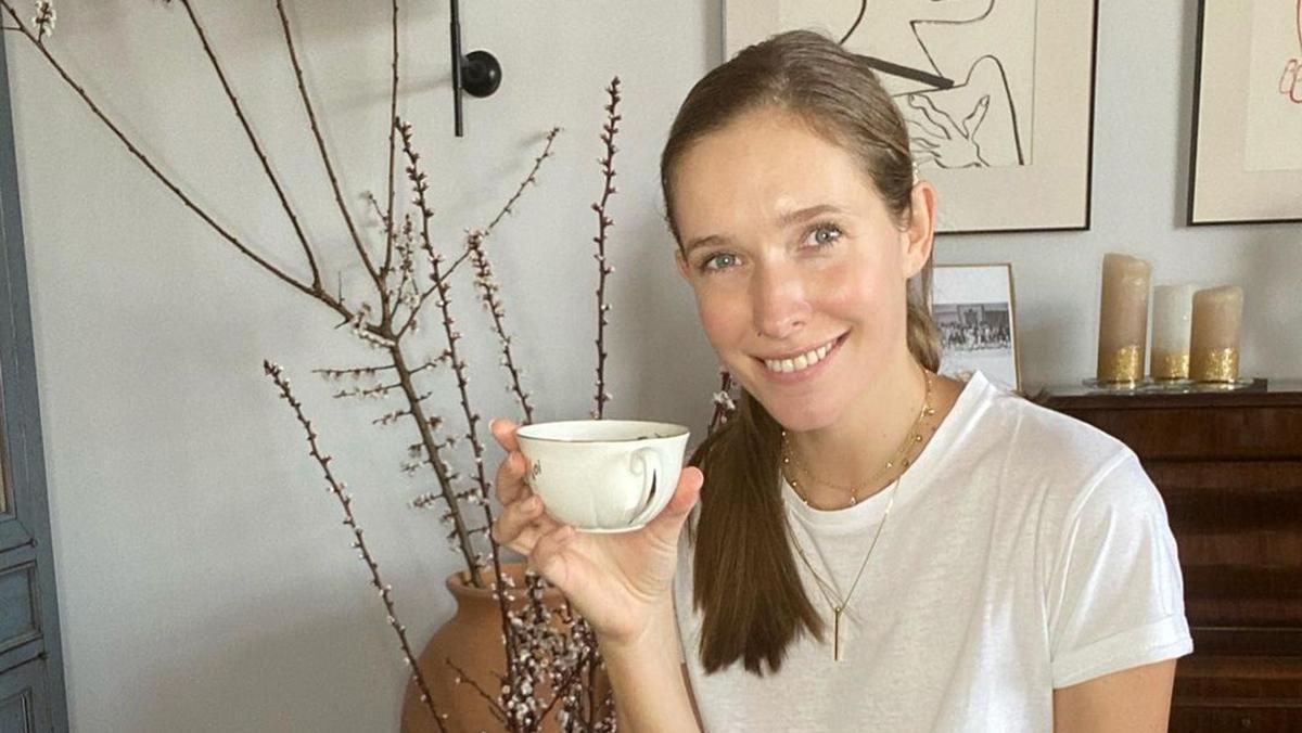 Катя Осадча показала пишне застілля з кумами: фото Катя Осадча показала пишне застілля з кумами: фото