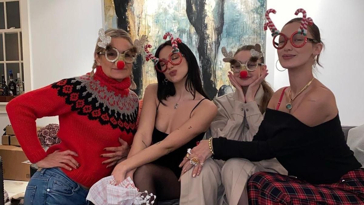 Белла и Джиджи Хадид отпраздновали Рождество с семьей: редкие фото Белла и Джиджи Хадид отпраздновали Рождество с семьей: редкие фото