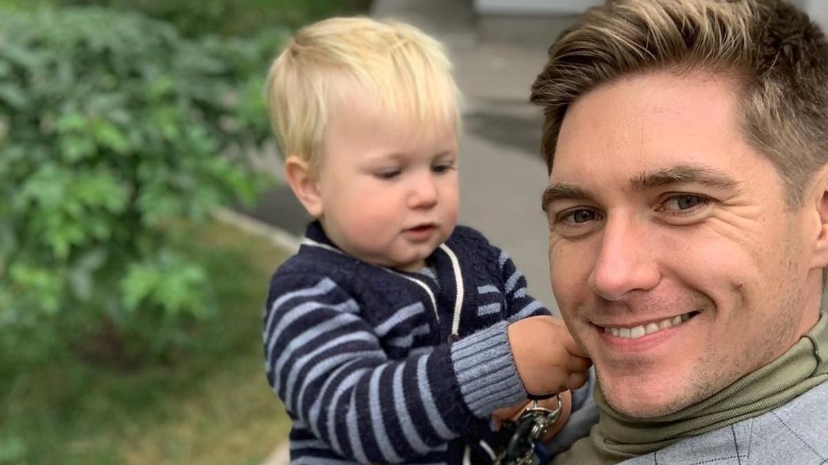 Ексдружина забороняє Володимиру Остапчуку вітати дітей з Новим Роком Ексдружина забороняє Володимиру Остапчуку вітати дітей з Новим Роком