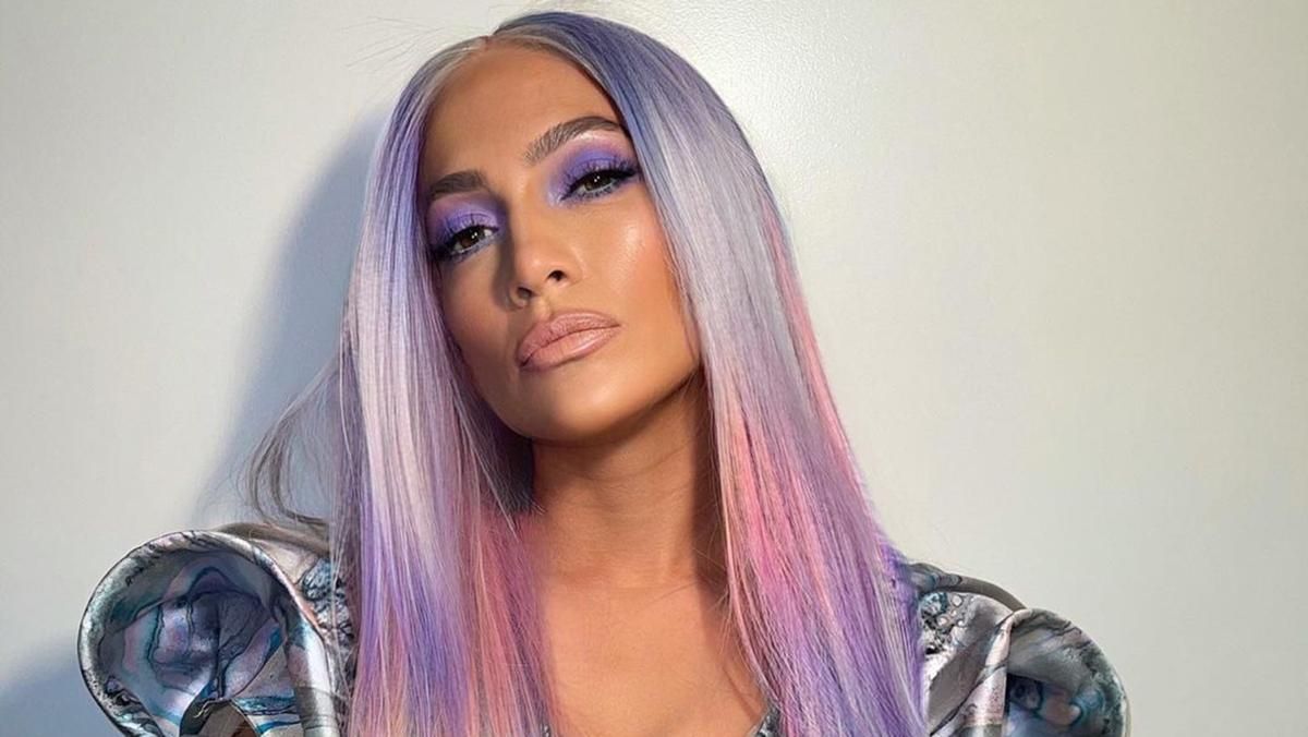 Дженніфер Лопес приголомшила зміною іміджу: фото з ліловим волоссям Дженніфер Лопес приголомшила зміною іміджу: фото з ліловим волоссям