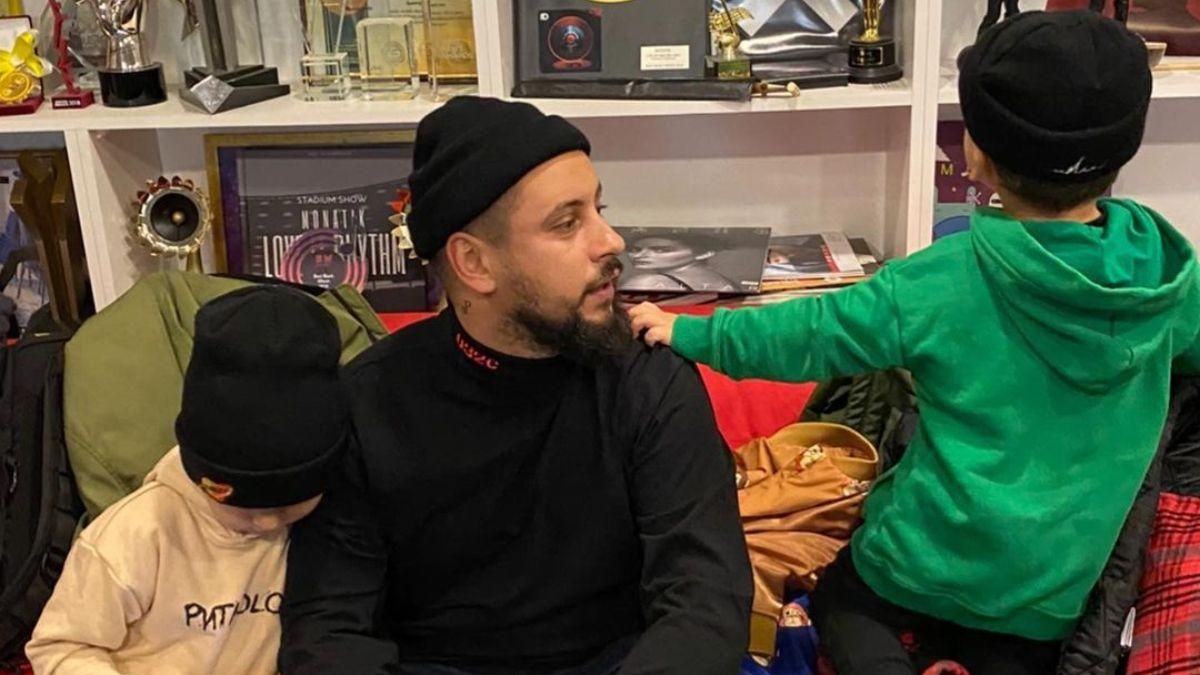 Дмитро Монатік замилував мережу світлиною з синами Дмитро Монатік замилував мережу світлиною з синами