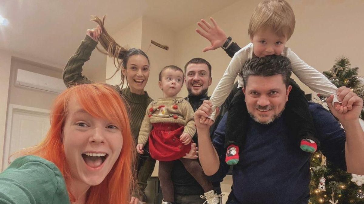 Світлана Тарабарова показала, як проводить вечір з друзями: фото Світлана Тарабарова показала, як проводить вечір з друзями: фото