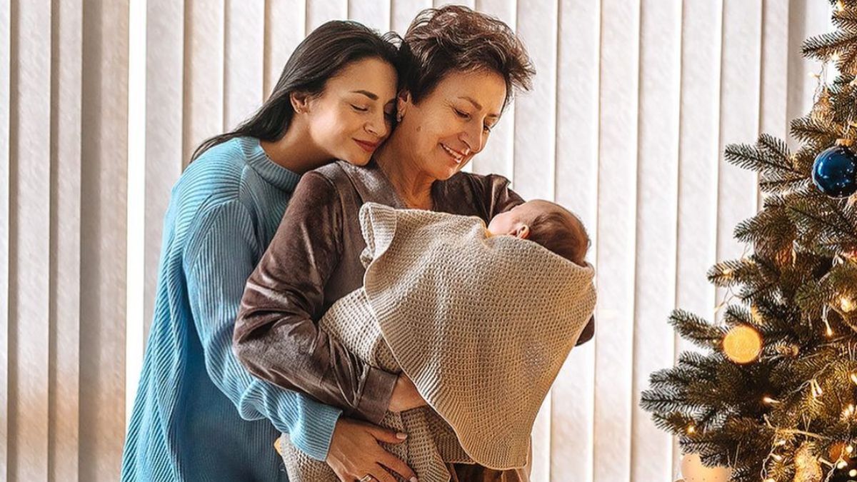 Ілона Гвоздьова привітала з прийдешнім Різдвом Ілона Гвоздьова привітала з прийдешнім Різдвом