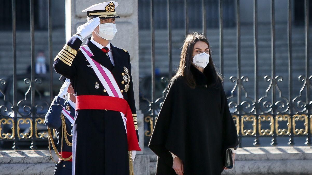 Королева Летиція підкорила образом на новорічному військовому параді Королева Летиція підкорила образом на новорічному військовому параді