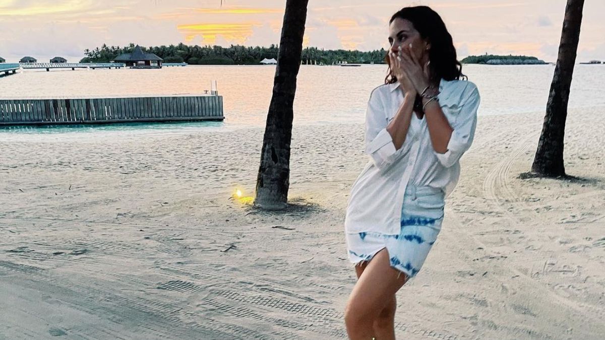 Настя Каменских похвасталась красивым образом на побережье: фото Настя Каменских похвасталась красивым образом на побережье: фото