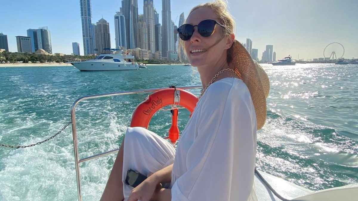 Катя Осадча Катя Осадча підкорила літнім образом в Дубаї: фото