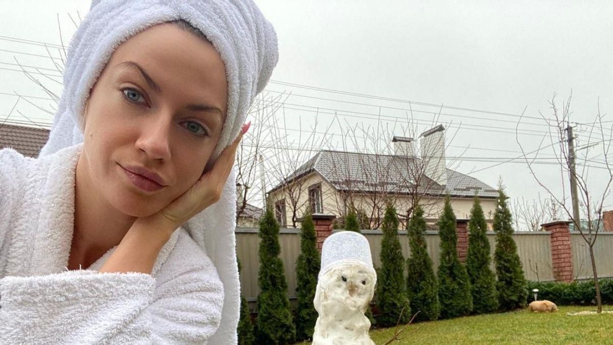 Леся Никитюк рассмешила фотографиями со снеговиком: фото и видео