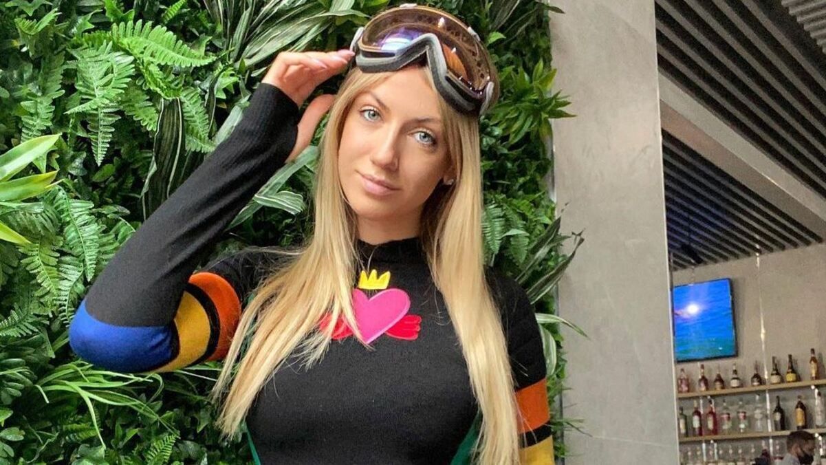 У костюмі та лижних окулярах: Леся Нікітюк показала кадр з відпочинку