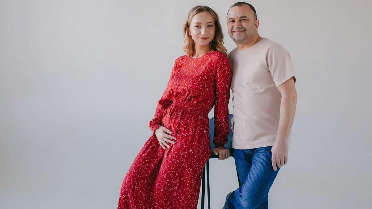 Жена Виктора Павлика беременна первенцем: миловидные фото с мужем Жена Виктора Павлика беременна первенцем: миловидные фото с мужем