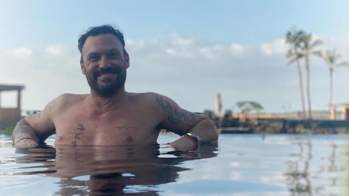 Браян Остін підтвердив роман з Шарною Берджесс Браян Остін підтвердив роман з Шарною Берджесс