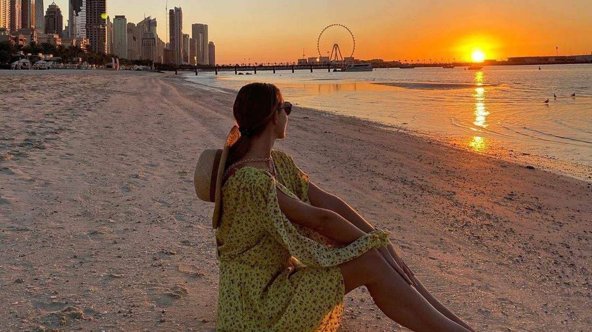 Катя Осадча позувала на тлі заходу сонця в Дубаї: фото Катя Осадча позувала на тлі заходу сонця в Дубаї: фото