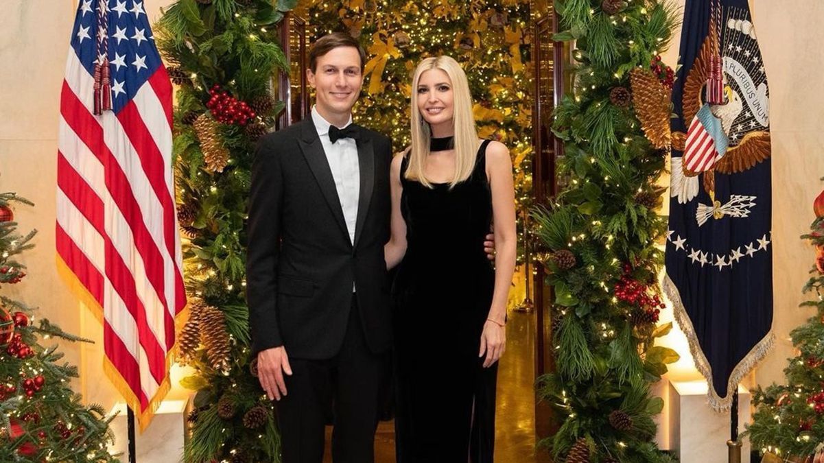 Муж Иванки Трамп отметил 40-летие с семьей: фото с празднования Муж Иванки Трамп отметил 40-летие с семьей: фото с празднования