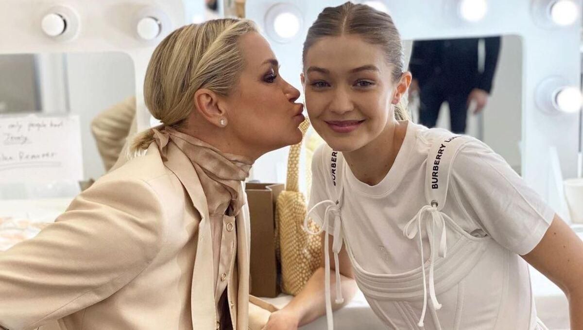 Джіджі Хадід привітала маму з днем народження – чуттєві фото Джіджі Хадід привітала маму з днем народження – чуттєві фото