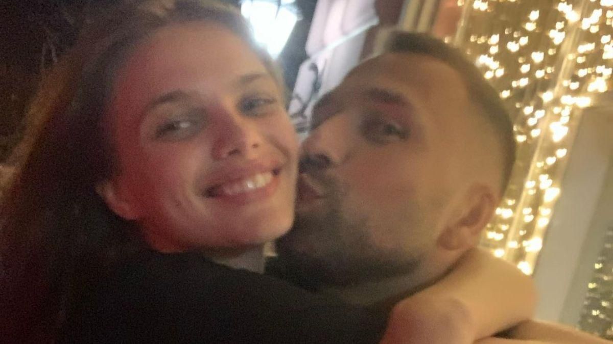 Холостяк Максим Михайлюк привітав кохану з днем народження: фото Холостяк Максим Михайлюк привітав кохану з днем народження: фото