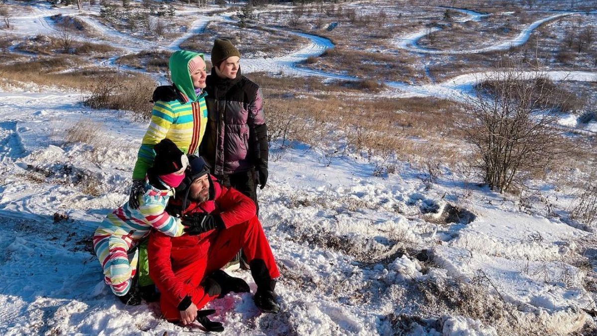 Сергей Бабкин поразил зимним семейным фото Сергей Бабкин поразил зимним семейным фото