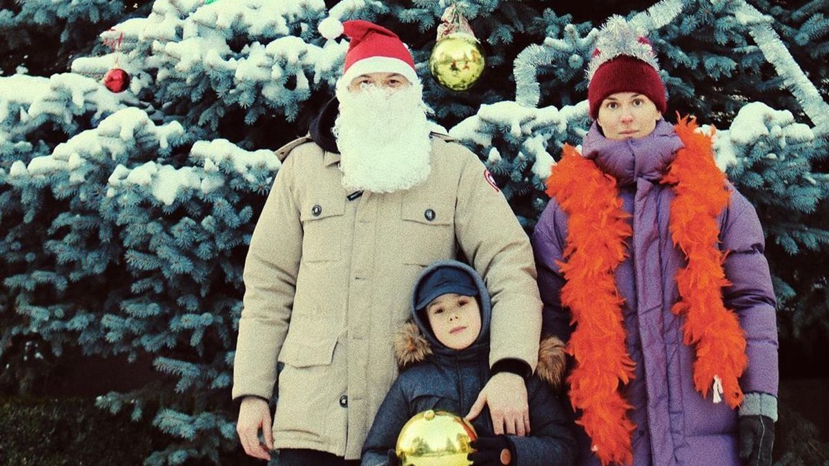 Маша Єфросиніна показала зимові фото з чоловіком і сином
