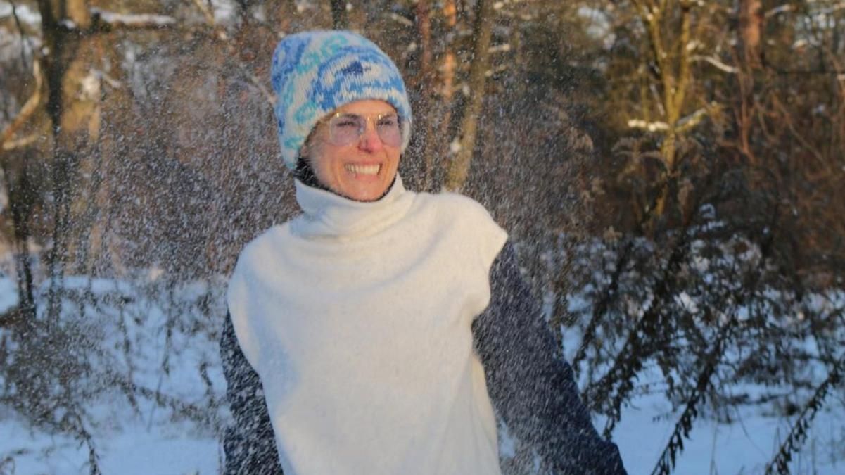 Маша Єфросиніна показала новий образ на зимовій прогулянці: фото