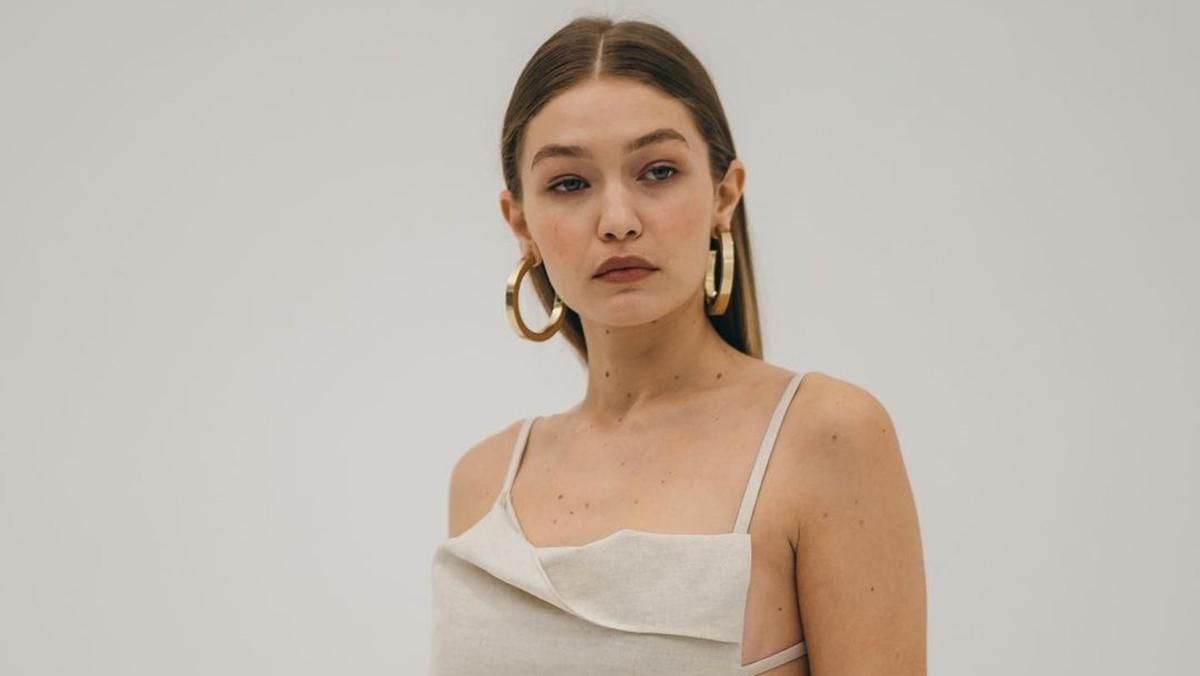 Джиджи Хадид дефилировала по подиуму беременной: ее тошнило Джиджи Хадид дефилировала по подиуму беременной: ее тошнило