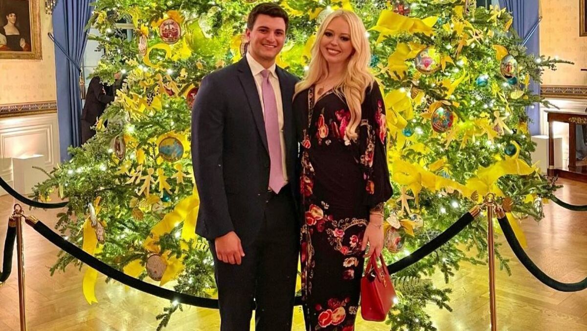 Тіффані Трамп заручилась з бойфрендом-мільярдером - Showbiz Тіффані Трамп заручилась з бойфрендом-мільярдером - Showbiz