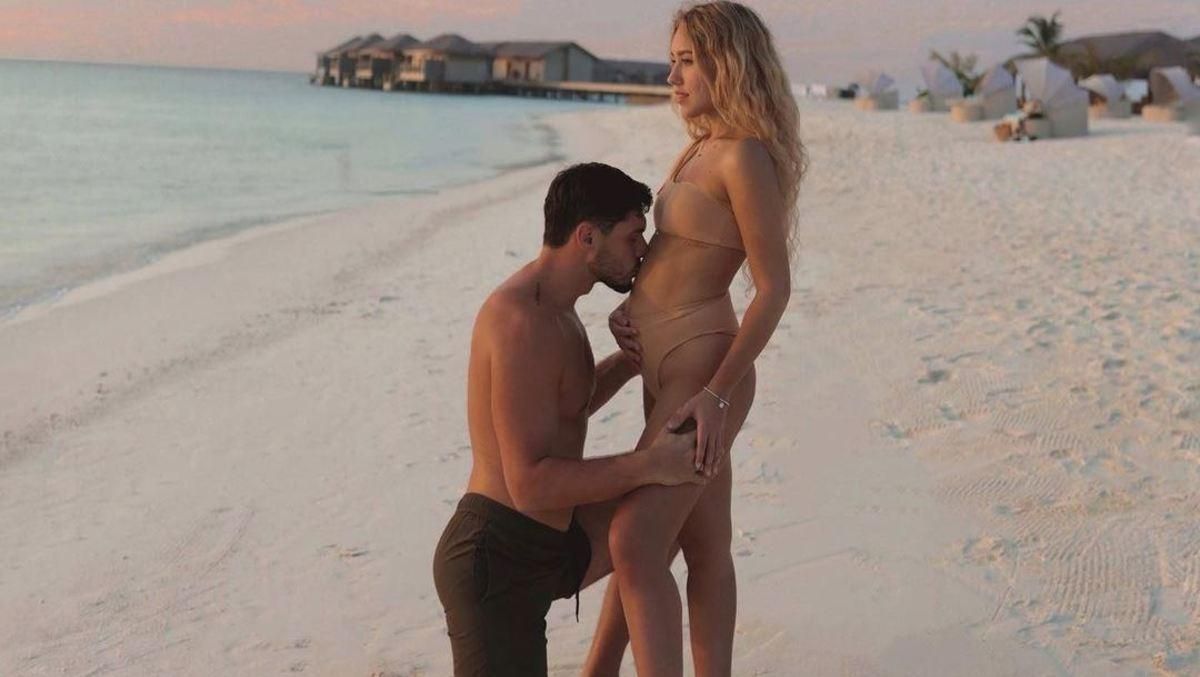 Даша Квіткова і Нікіта Добринін вперше стануть батьками: фото Даша Квіткова і Нікіта Добринін вперше стануть батьками: фото