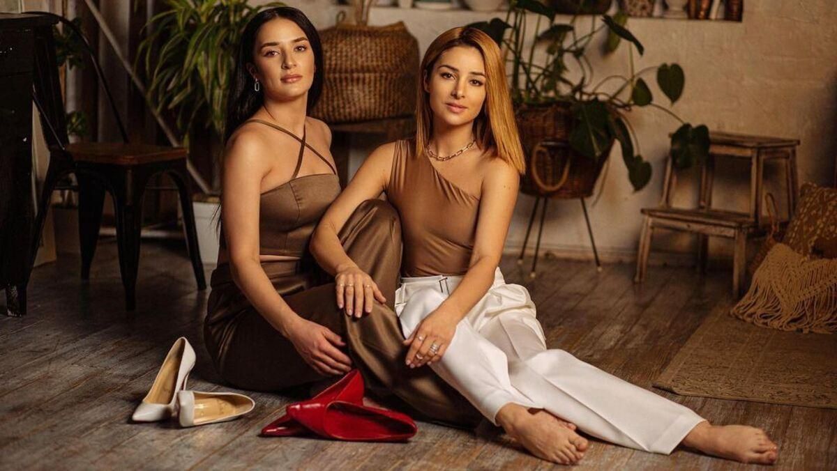 Злата Огнєвіч знялась у стильній фотосесії з молодшою сестрою Злата Огнєвіч знялась у стильній фотосесії з молодшою сестрою